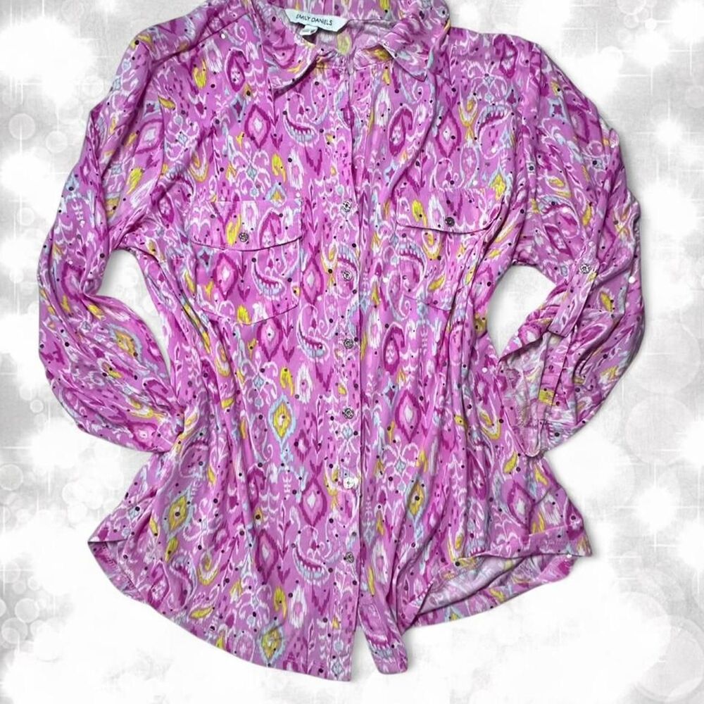 Fairycore Whimsical Pink Paisley Button Up Blouse With Sparkly Detail - Picture 3 of 7